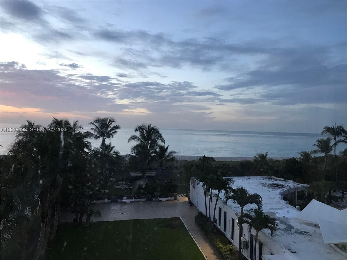 Photo - 5055 Collins Ave Unit 4C