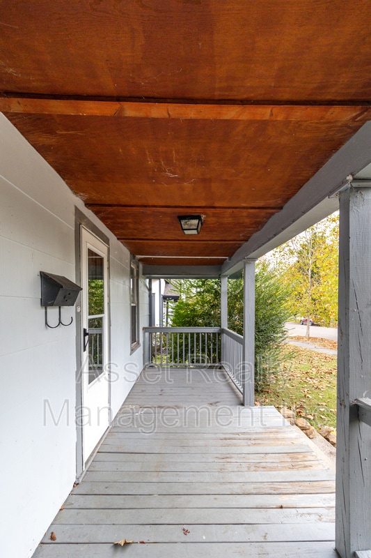 Photo - 321 E Springdale Ave