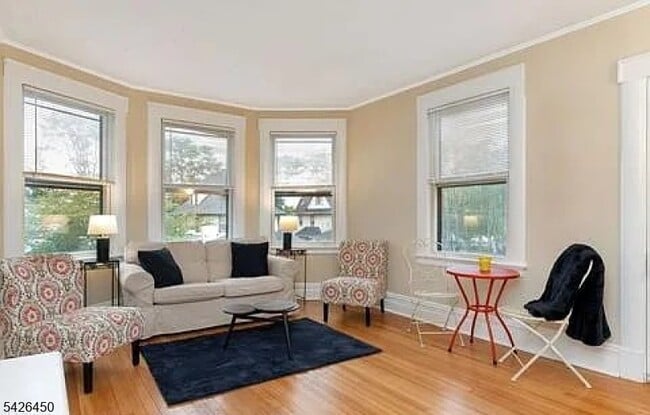 Photo - 4 Claremont Pl Unidad 2