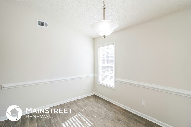 Photo - 10381 Commons Crossing