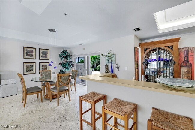 Photo - 820 3rd St S