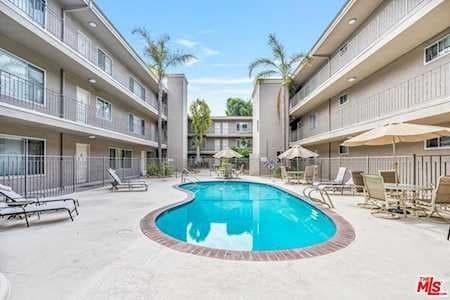 Heated pool