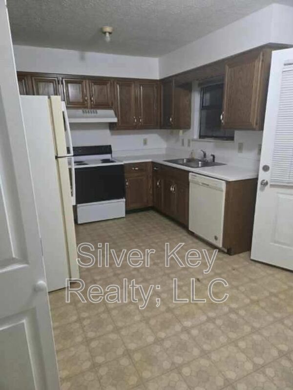 Photo - 408-410 Oklahoma St