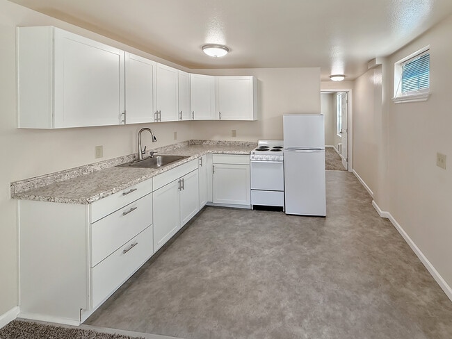 Photo - Town Manor Apartments