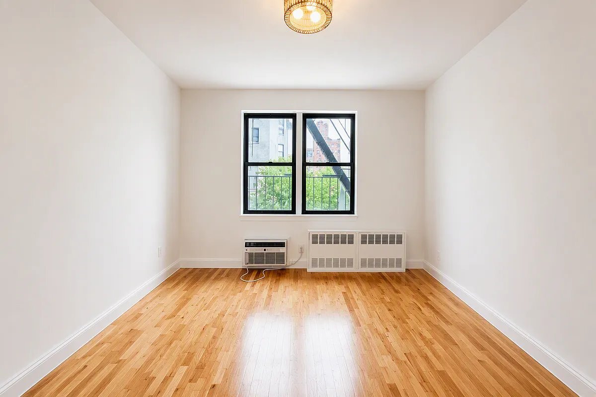 Photo - 225 E 10th St Unit 3F