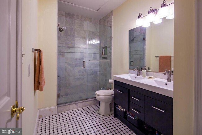 Photo - 2129 Walnut St Unit 3
