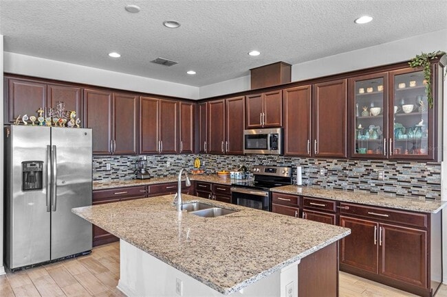 Photo - 985 Fallcreek Point