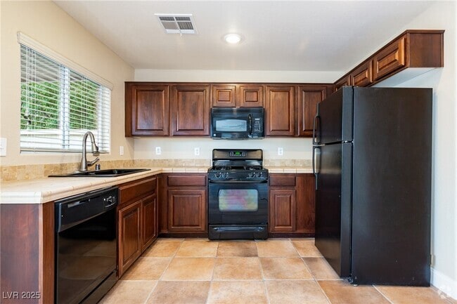 Building Photo - 830 Blushing Rose Pl Rental
