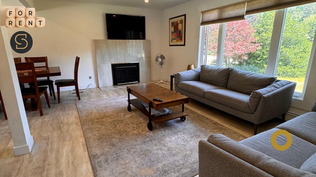 Photo - 40221 Garibaldi Way