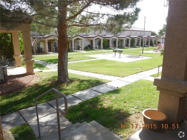 Building Photo - 2528 Sierra Bello Ave Rental