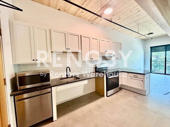 Photo - 2701 Ingersoll Ave