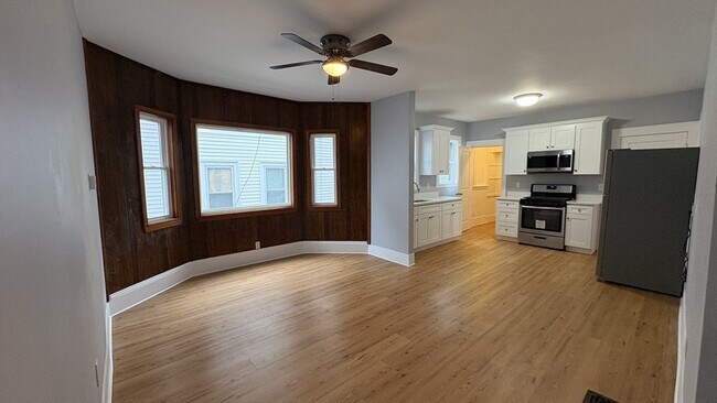 Photo - 190 Sheridan Ave Unit 1