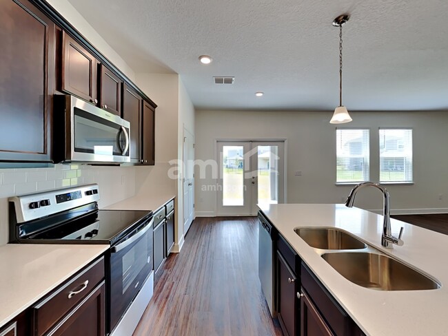 Photo - 2114 Saffron Walden Dr