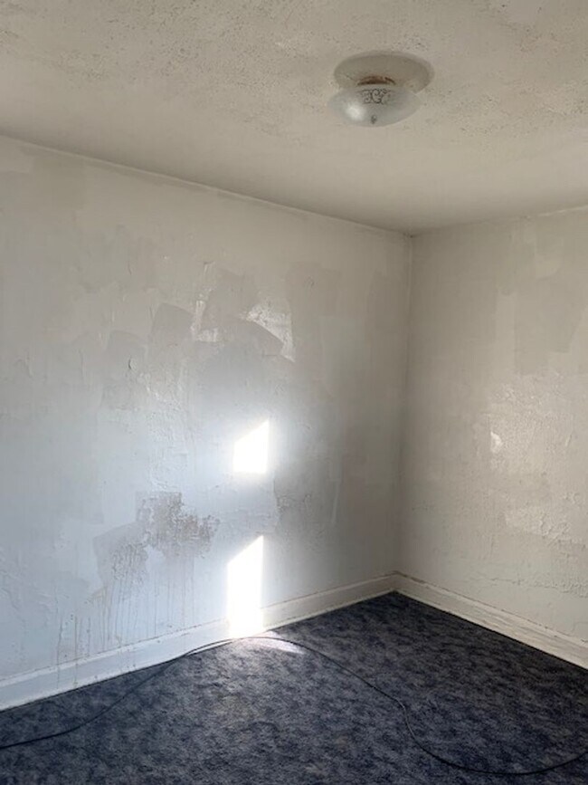 Photo - 15340 Hartwell St Unit Lower