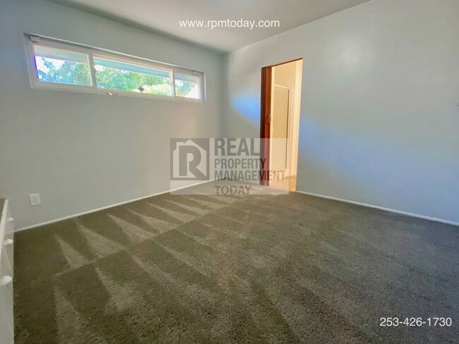 Photo - Charming 3 Bedroom Rambler in Tacoma!