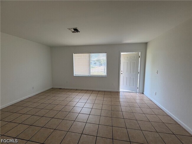 Photo - 711 Gordon Ave S