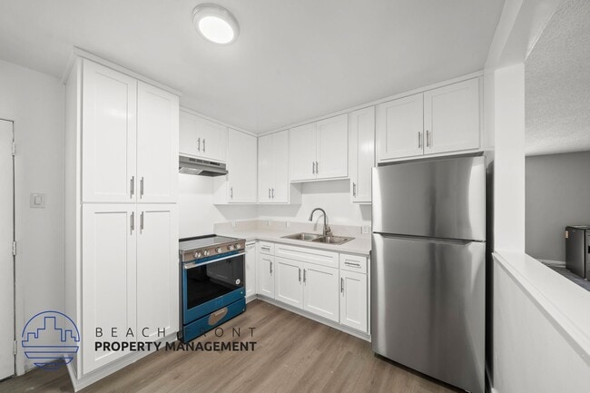 Photo - 11626 Cedar Ave.