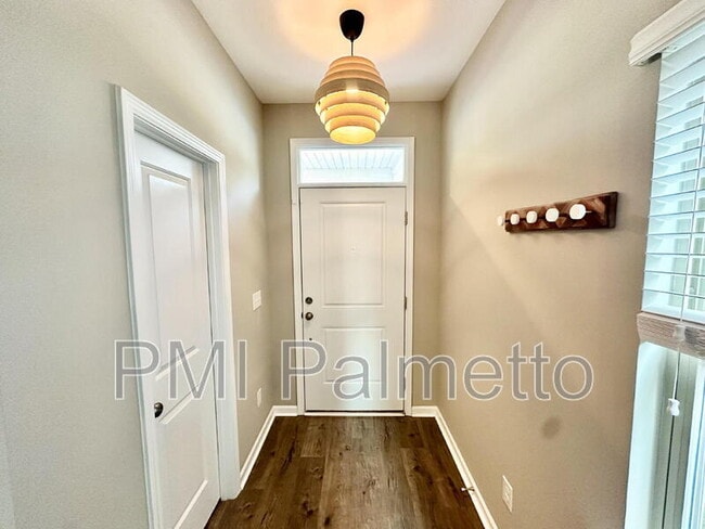 Photo - 117 Weeping Oak Ln