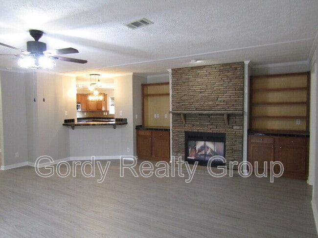 Photo - 5493 Willis Rd