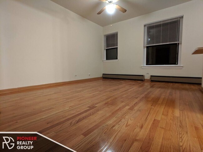 Photo - 635 W Barry Ave Unit 206