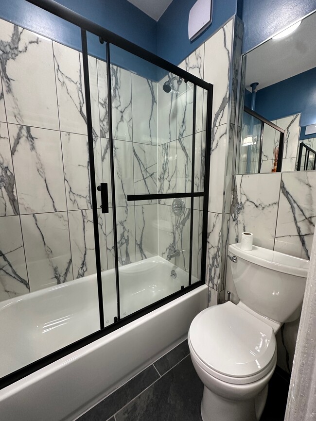 Photo - 326 50th St Unidad 3rd floor