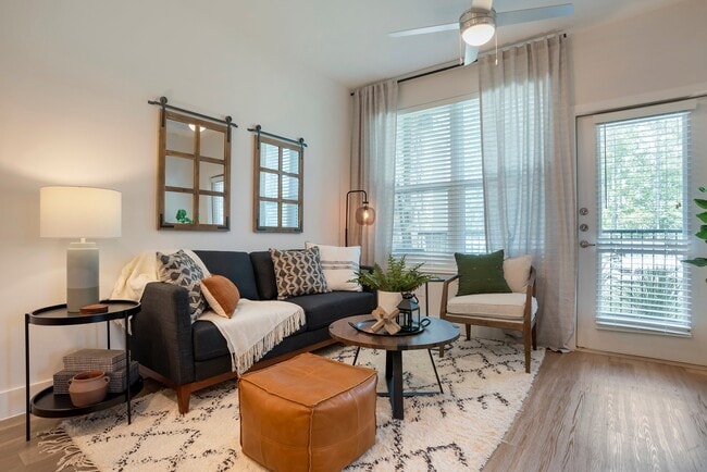 The Mason at Fremaux Park Apartments