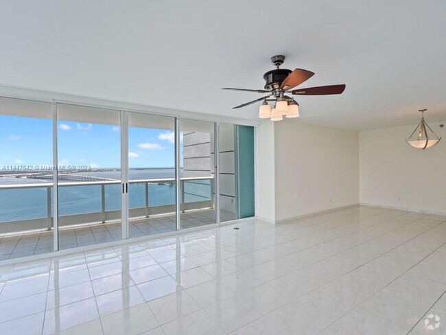 Building Photo - 2127 Brickell Ave Unit 2804 Rental