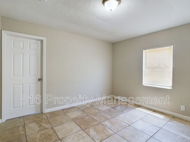 Photo - 8720 E Winner Rd Unit 8720 1/2