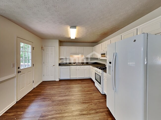 Photo - 136 River Walk