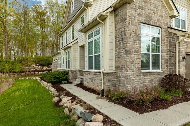Photo - 3000 N Spurway Dr