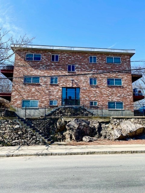 Photo - 185 Grove St Condo Unit 1