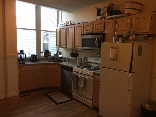 Photo - 76 Linden St Unit 1