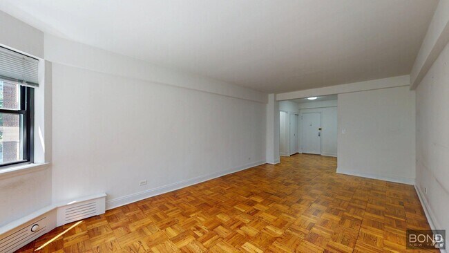 Building Photo - 219 E 69th St Unit 4H Rental