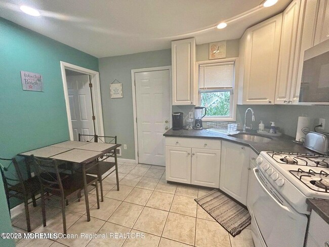 Photo - 511 14th Ave