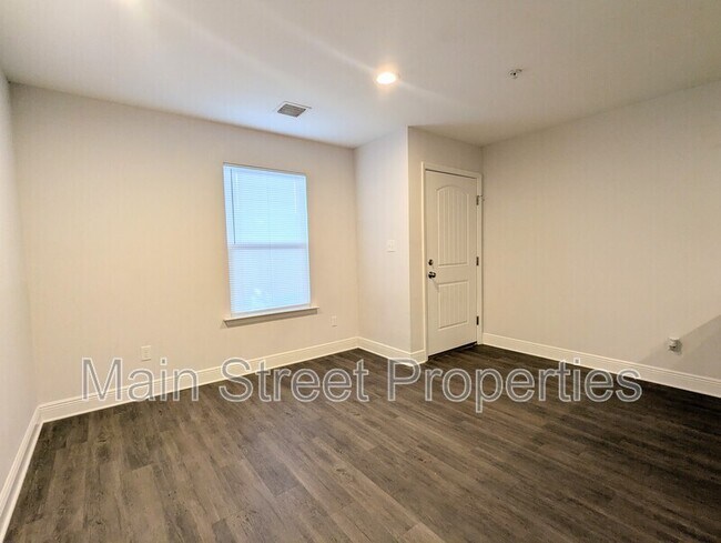Photo - 313 N Navy Blvd Unit 1C