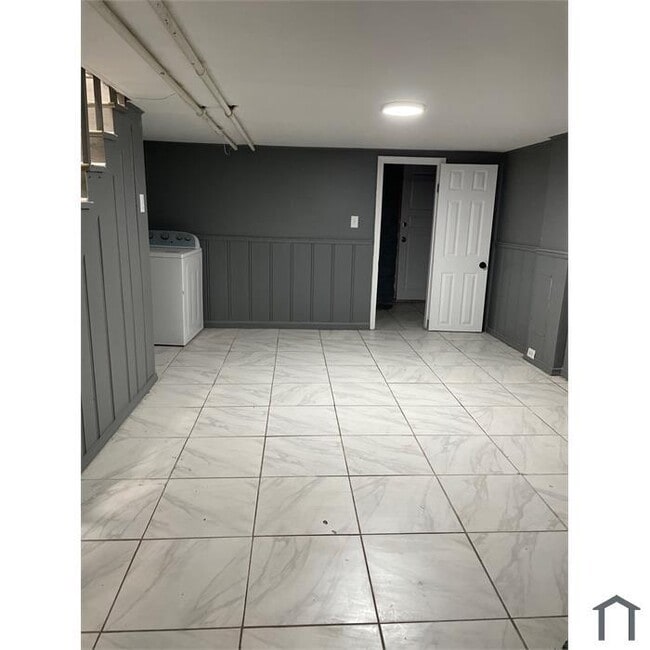 Photo - 3 Bedroom home with rear parking