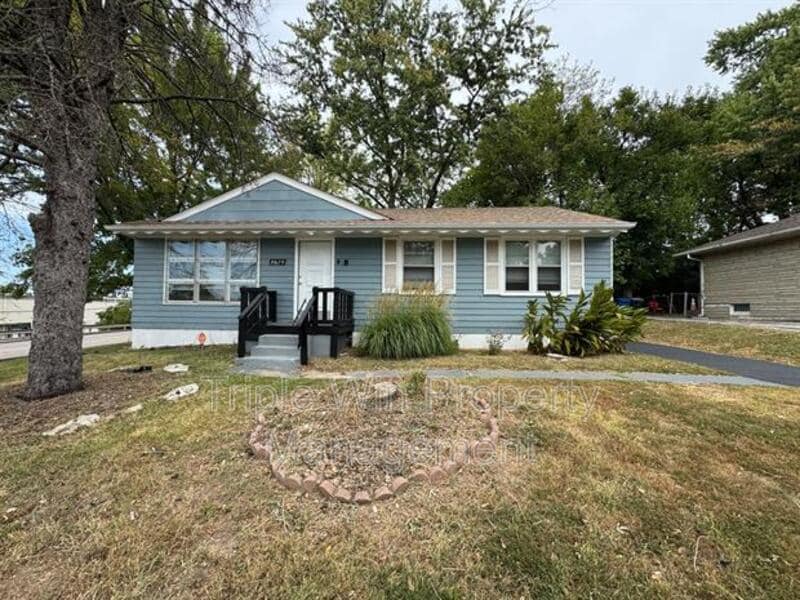 Photo - 8629 Elwyn Dr House