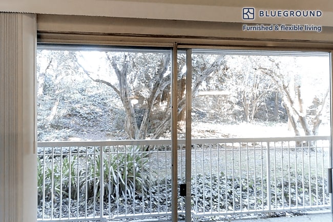 Photo - 555 W Middlefield Rd Unidad FL2-ID4869A