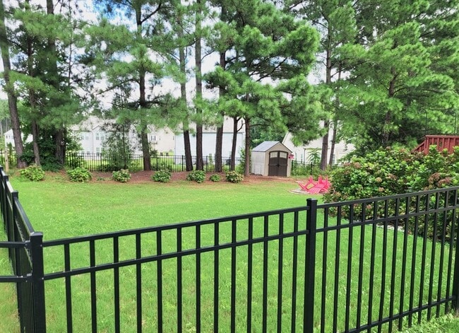 Photo - 105 Clubhouse Dr