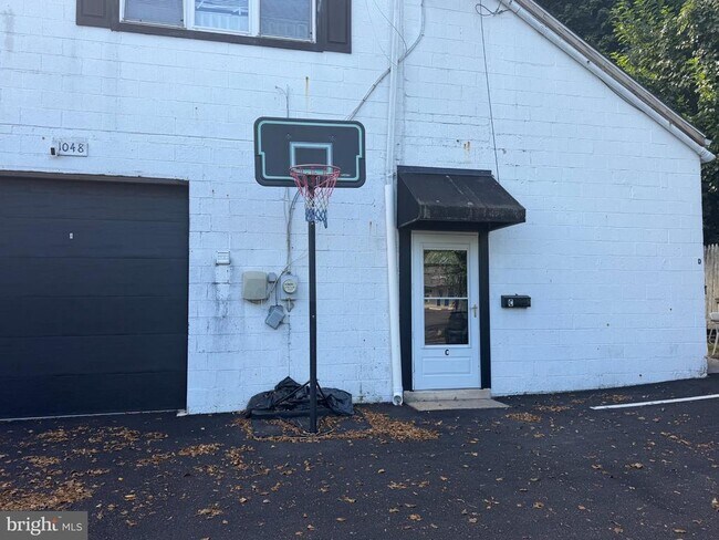 1048 Gray Ave Unit C