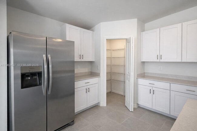 Photo - 17240 Cantu Ct