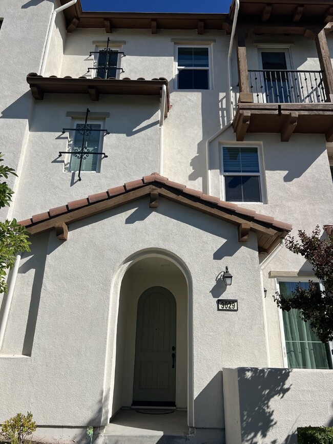 Photo - Gorgeous 3 Bed, 2.5 Bath Condo in Perfect ...