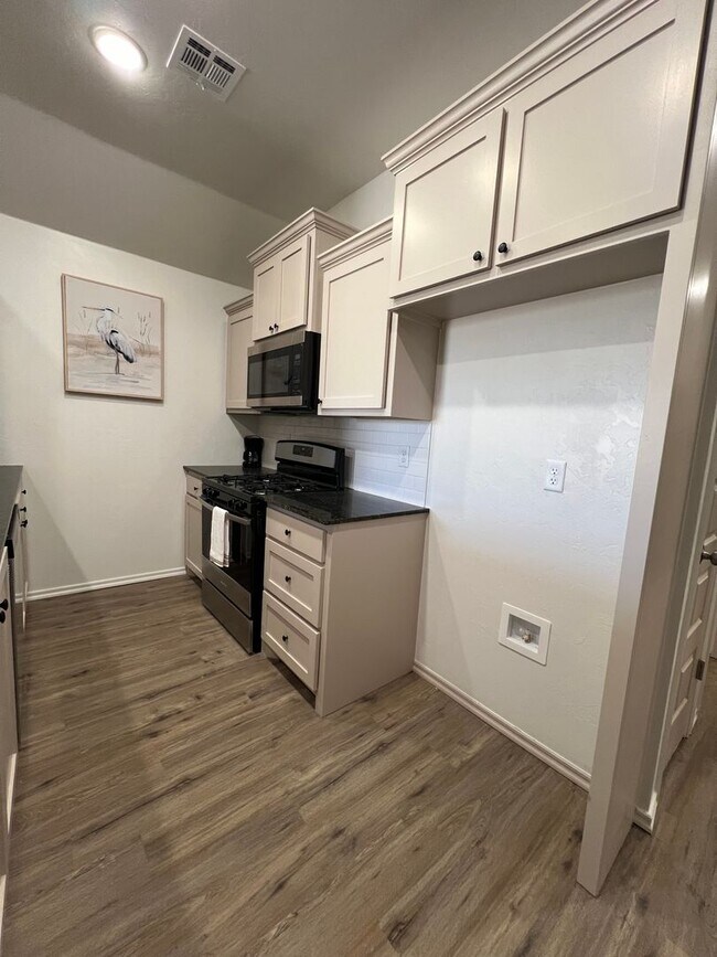 Photo - 1420 SW Texas Ave Unit 1420 SW Texas A