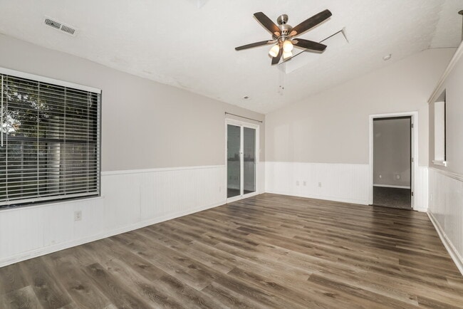 Photo - 6210 Carrie Cir
