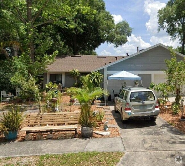 Building Photo - NEWLY REMODELED!  2 BED / 1 BATH / 1 CAR G... Rental