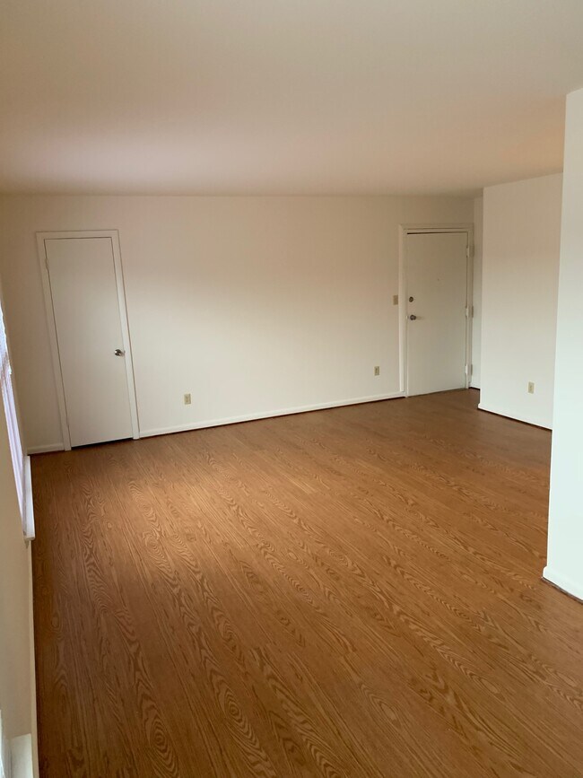 Carson Square Apartments For Rent in Hampton, VA