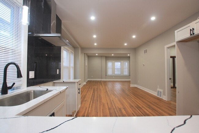 Photo - 5016 Seminole St