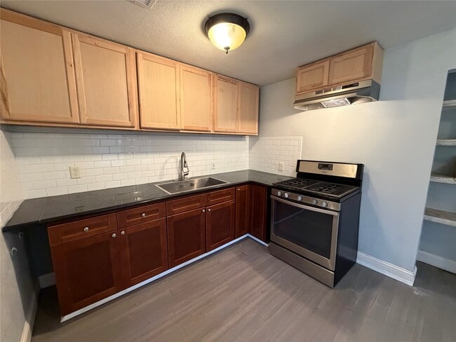 Building Photo - 4737 Jefferson St