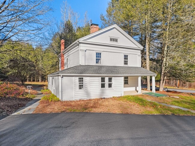 Photo - 575 Black Rock Tpke