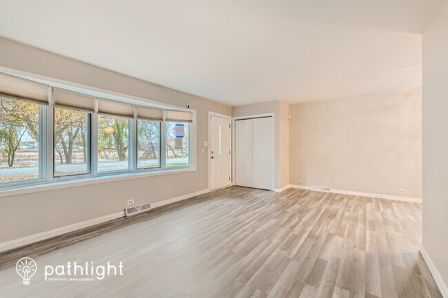 Photo - 5336 Stony Creek Drive, Oak Lawn, IL, 60453